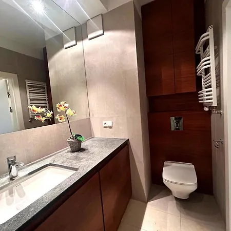 Appartamento Garnizon De Lux