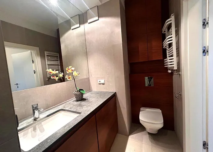 Апартаменты Garnizon De Lux